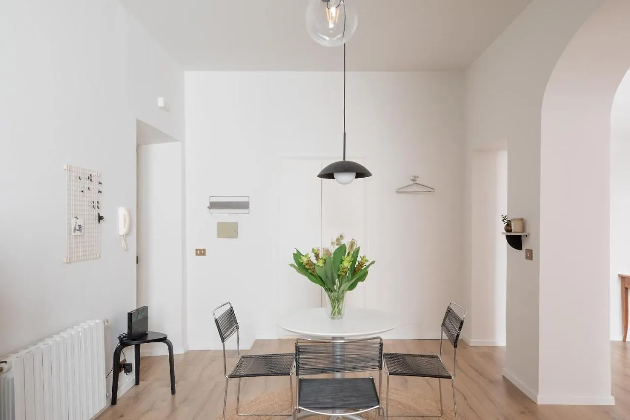 Iflat Colosseo Modern Apartment Rudiano Italy