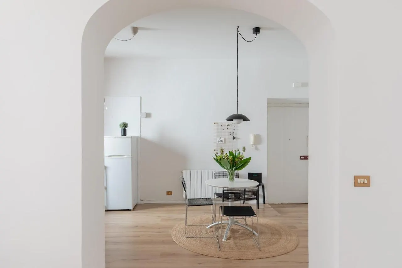 Iflat Colosseo Modern Apartment Rudiano Italy